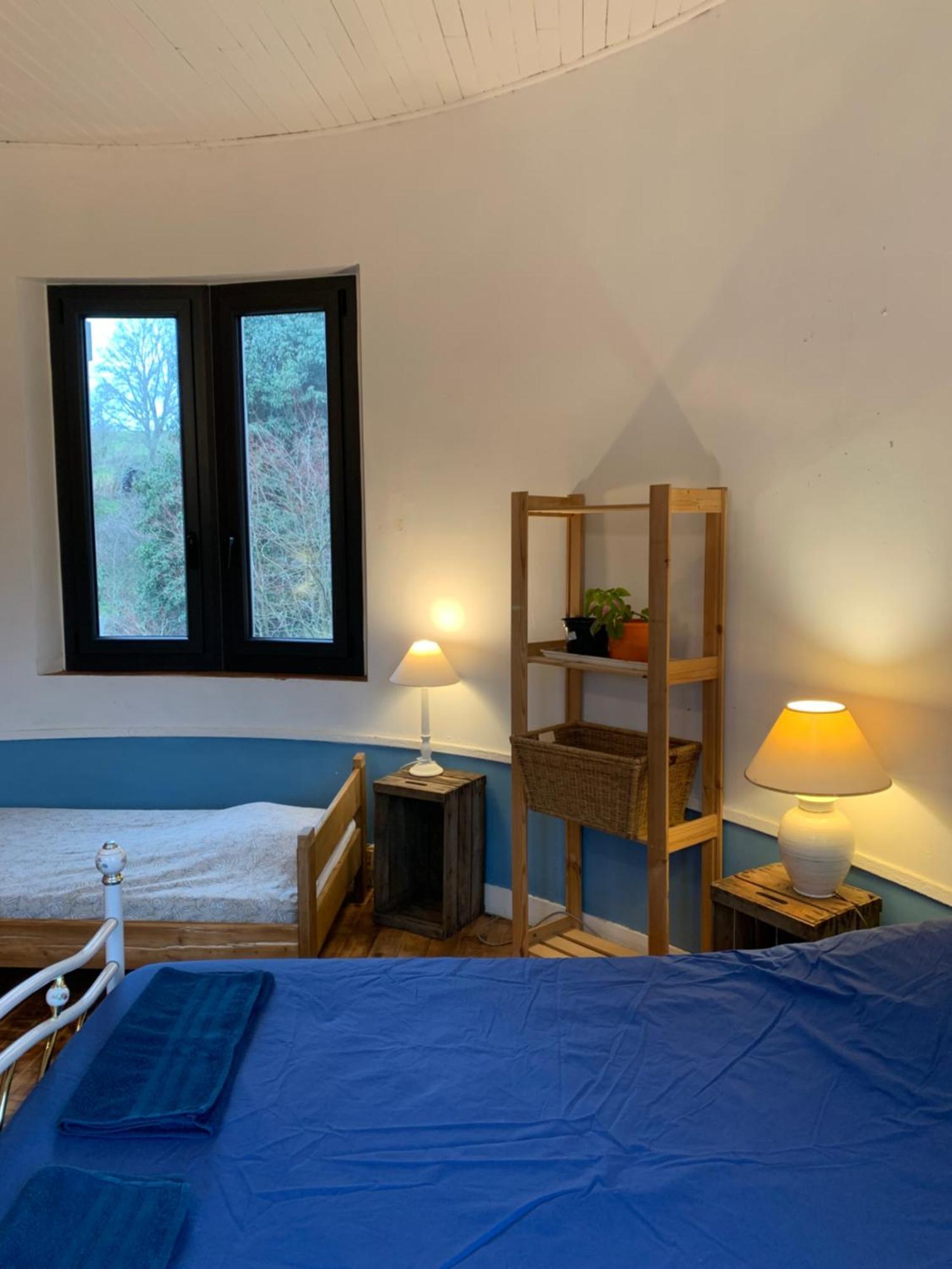 Les Favouilles - Gite & Chambres D Hotes Dauphin الغرفة الصورة