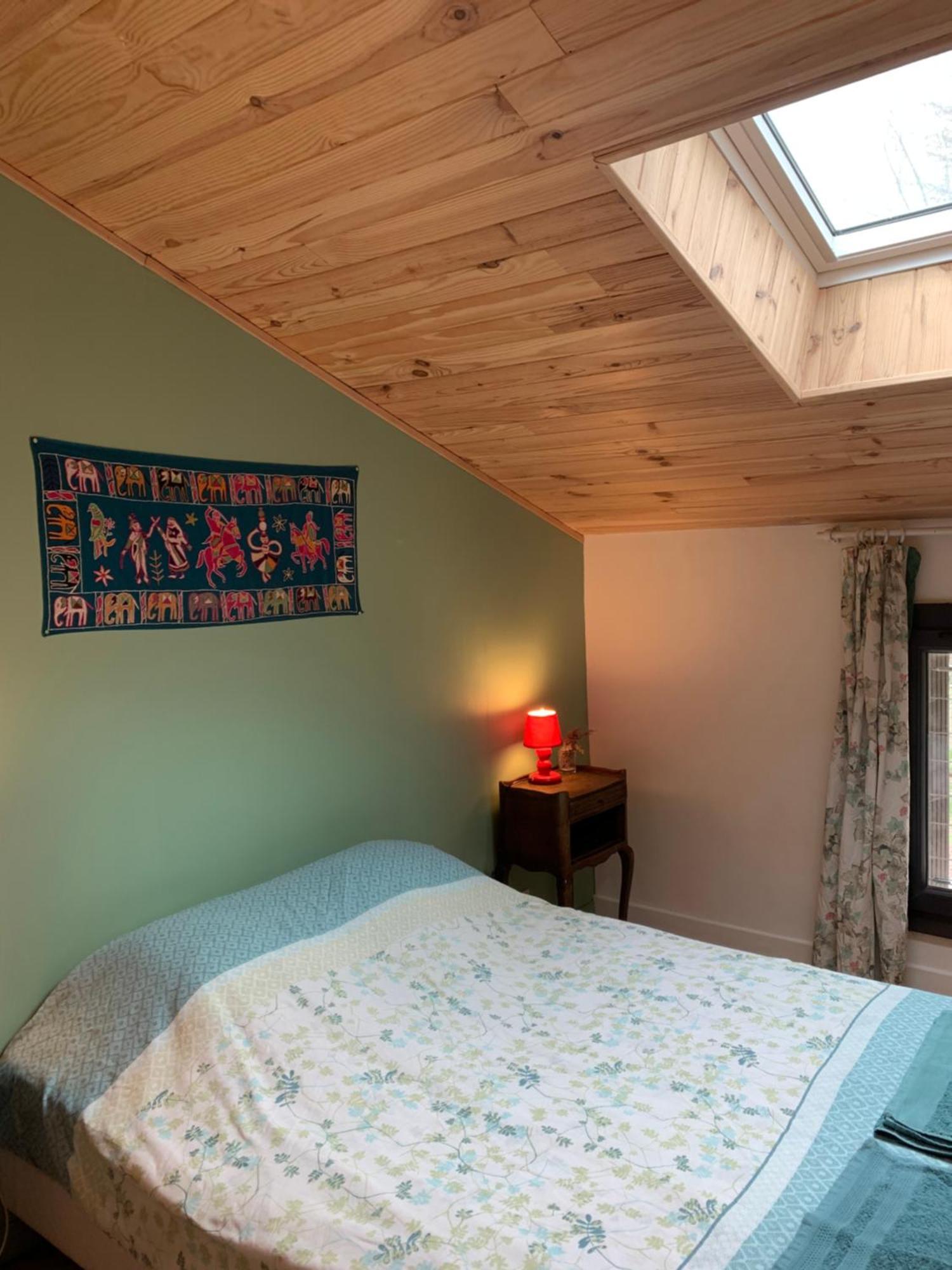 Les Favouilles - Gite & Chambres D Hotes Dauphin الغرفة الصورة