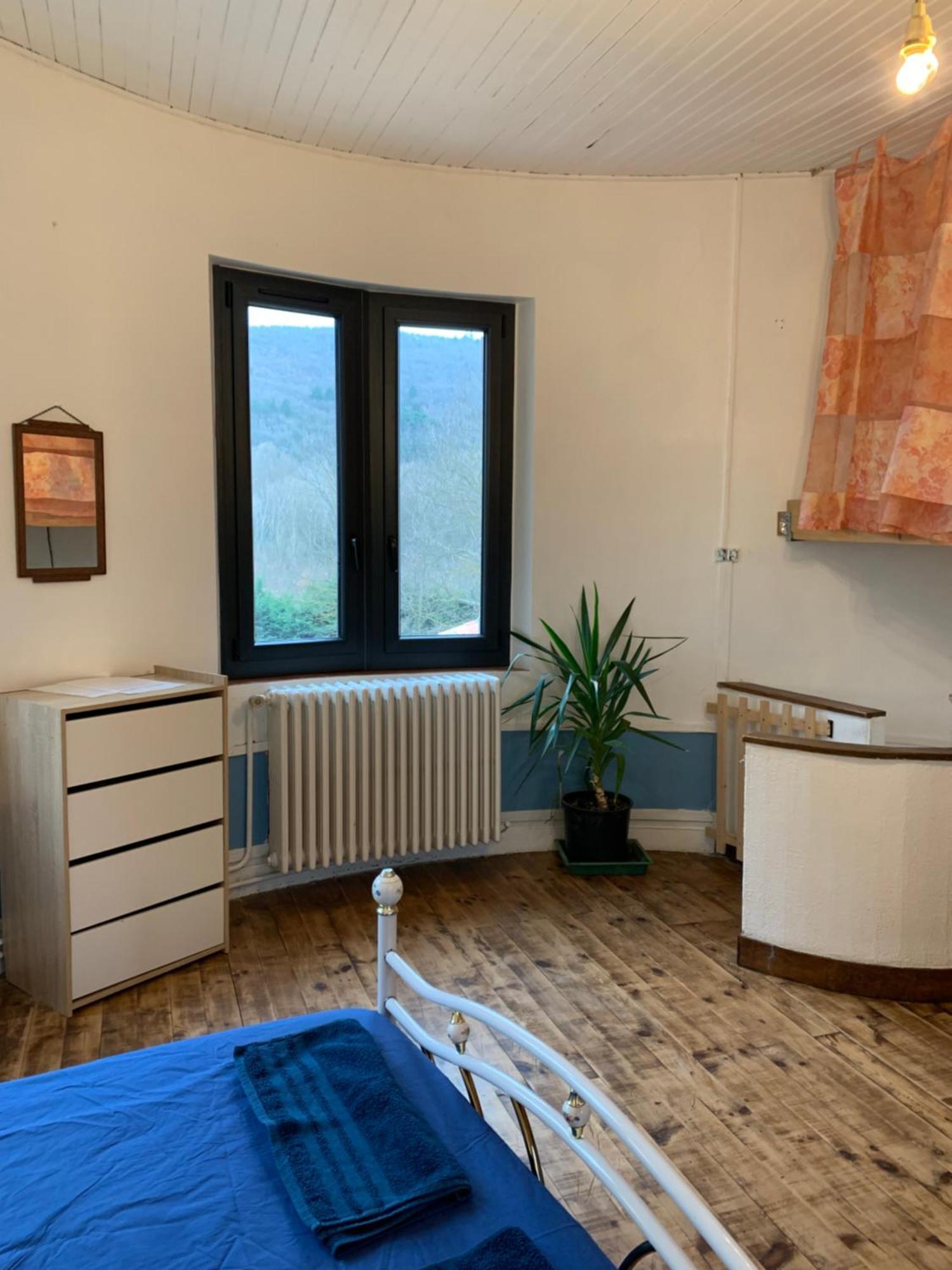 Les Favouilles - Gite & Chambres D Hotes Dauphin الغرفة الصورة